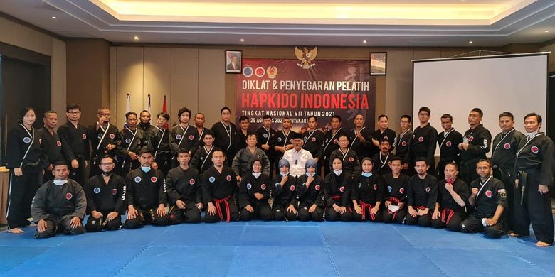 Jajaran pelatih dan Pengurus Pusat Hapkido Indonesia (PPHI) pada diklat nasional Hapkido Indonesia, 27-29 Agustus 2021 di Yogyakarta. 

PPHI resmi menjadi anggota Komite Olahraga Nasional Indonesia (KONI) sejak Rabu (24/4/2019) pada rapat kerja nasional (rakernas) KONI di Jakarta.
