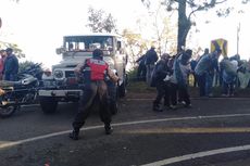 Detik-detik Jip Terjun ke Jurang di Bromo, Sopir Diduga Mengantuk hingga 2 Korban Tewas