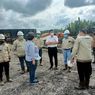 Luhut Datangi Lokasi Tambang Batu Bara di Kaltim dengan Helikopter