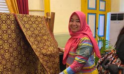 BCA Ajak Penenun Kain Gunakan Pewarna Alami untuk Bidik Pasar Ekspor