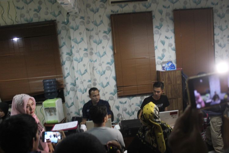 Korban melaporkan salahsatu wedding organizer di Cianjur yang diduga telah melakukan penipuan ke kantor Polres Cianjur, Minggu (16/2/2020) malam.