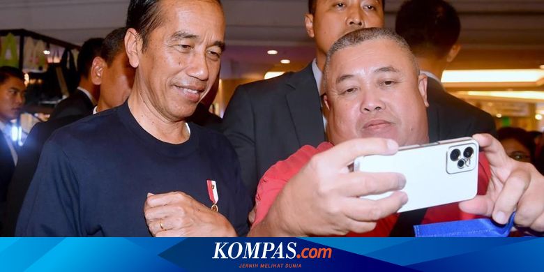 Momen Jokowi Jadi Turis di Mall Gadong Brunei, Diserbu Pengunjung untuk "Selfie"