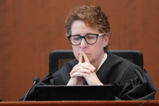 Sosok Hakim Penney Azcarate yang Tegas Tegur Amber Heard di Persidangan