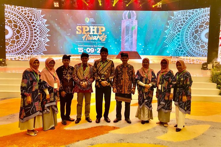 Pemerintah Provinsi Sulawesi Selatan (Sulsel) berhasil meraih tiga penghargaan dari Badan Pangan Nasional (BPN) karena dinilai berhasil menekan inflasi.