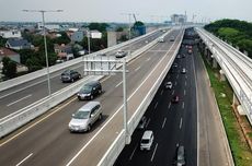 Kecelakaan di Tol Layang MBZ, Mobil Tabrak Pembatas dan Terguling