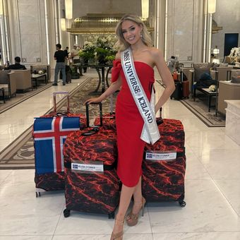 Miss Universe Islandia 2025, Helena O'Connor, memutuskan untuk mengundurkan diri dari kompetisi Miss Universe 2025 yang sedang digelar di Bangkok, Thailand, karena alasan kesehatan.