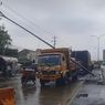 Tiang Lampu Menimpa Truk di Jalan Kaligawe Semarang, Jalur Arah Demak Sempat Macet