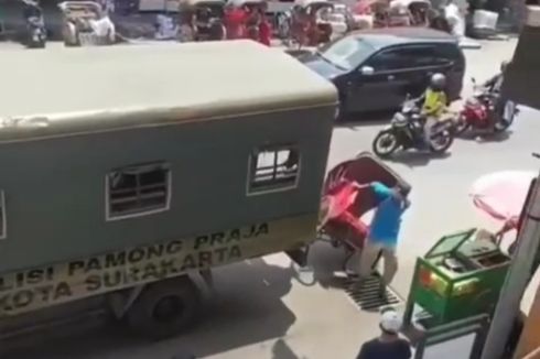 Video Viral Truk Satpol PP Solo Tabrak Becak Saat Berjalan Mundur, Begini Perkembangannya...