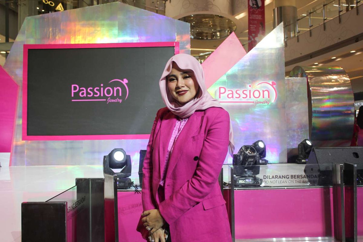 Olla Ramlan saat di temui di Central Park dalam acara Passion Jewelry di Central Park Mall, Grogol, Jakarta Kamis(13/2/2020).