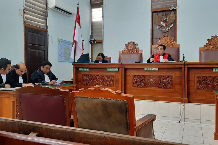 Suasana sidang gugatan praperadilan yang diajukan eks Sekretaris Mahkamah Agung Nurhadi melawan KPK, di Pengadilan Negeri Jakarta Selatan, Senin (9/3/2020) siang.