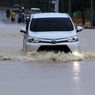 Kabin Mobil Kemasukan Air Imbas Terobos Banjir, Cek Biaya Perbaikannya
