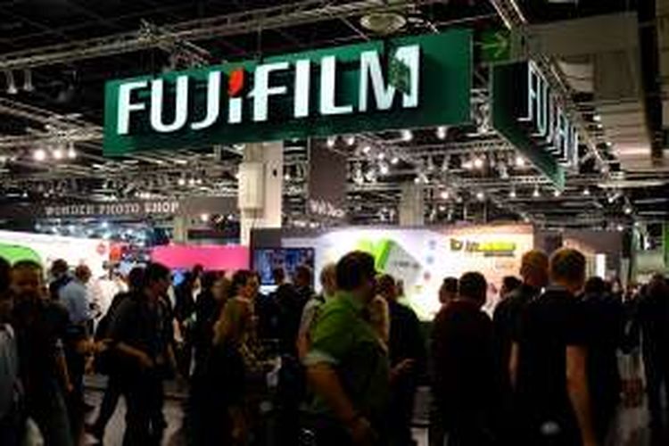 Salah satu sudut booth Fujifilm di Photokina 2016.