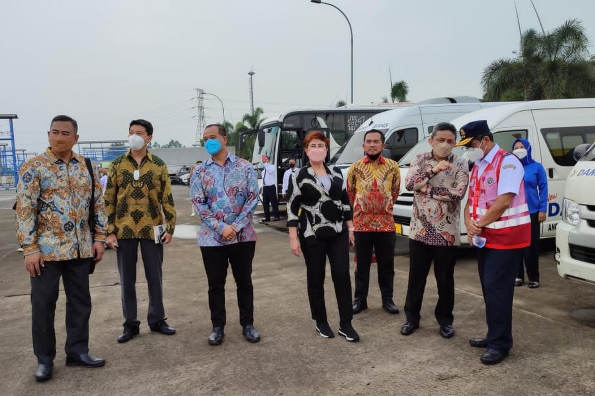 Pembukaan rute integrasi DAMRI Stasiun Cikarang - Hollywood Junction Jababeka