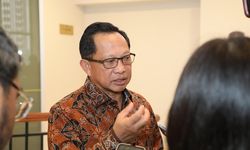 Mendagri: 106.000 Pakaian Baru Disalurkan ke Warga Terdampak Bencana Sumatera