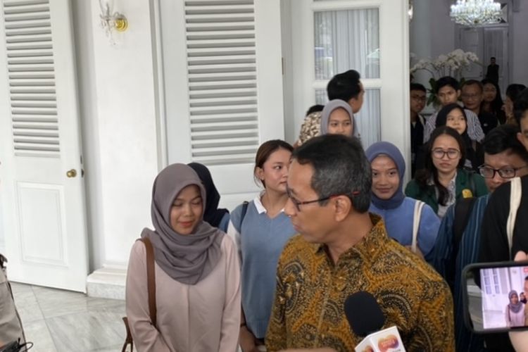 Penjabat Gubernur DKI Heru Budi Hartono mengundang sejumlah mahasiswa ke Balai Kota DKI Jakarta, Kamis (7/3/2024) sore, buntut kehebohan polemik Kartu Jakarta Mahasiswa Unggul (KJMU). 