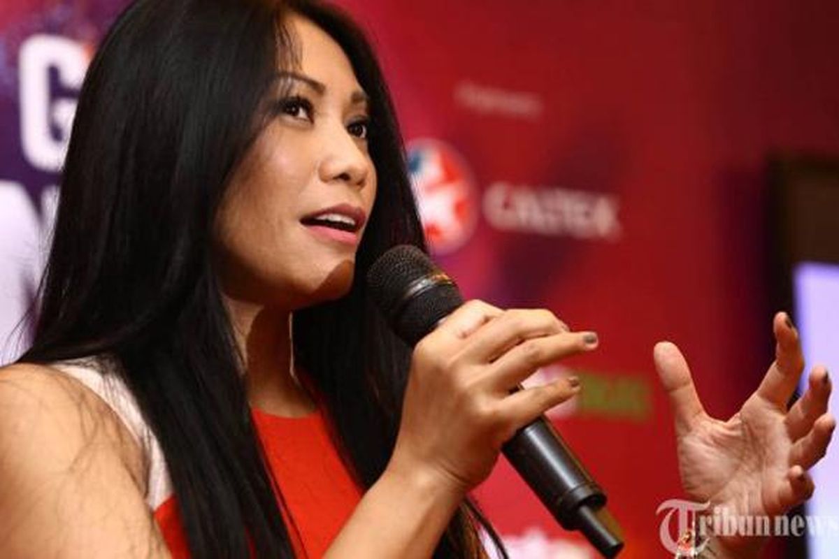 Anggun C Sasmi berbincang dengan media dalam jumpa pers Asias Got Talent di Hotel Mandarin, Jakarta Pusat, Kamis (19/3/2015). 