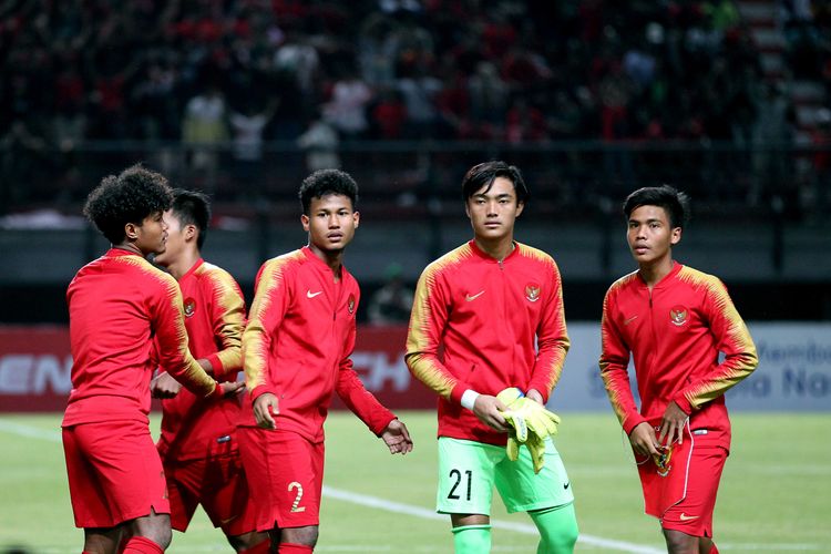 Pemain Timnas Indonesia U-19, Bagas Kahfa, Bagus Kahfi, Ernando dan David Maulana (kiri-kanan).