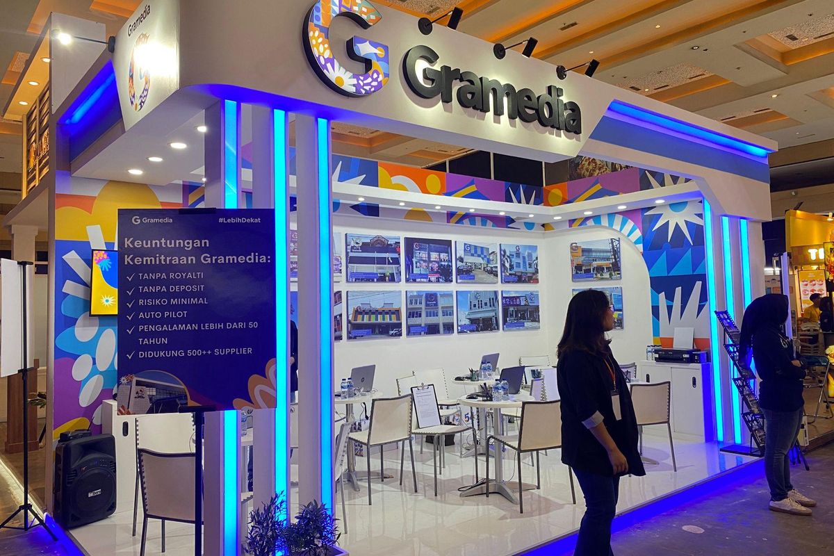 Booth Gramedia dalam Franchise & License Expo Indonesia (FLEI) 2024 di Hall D2 Jakarta International Expo (JIExpo), Kemayoran.  