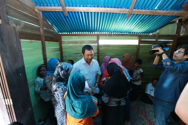 Wali Kota Semarang Hendrar Prihadi berkunjung ke Kalimantan Barat untuk bertemu dengan para transmigran asal Kota Semarang, Rabu (27/9/2017)