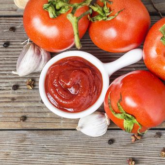 Ilustrasi saus tomat. 