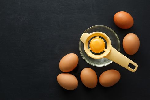 4 Cara Cepat Pisahkan Kuning dan Putih Telur, Bekal Bikin Kue Kering