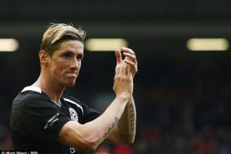 Fernando Torres menjalani laga amal bertajuk All Star Charity Match di Stadion Anfield, Minggu (29/3/2015)