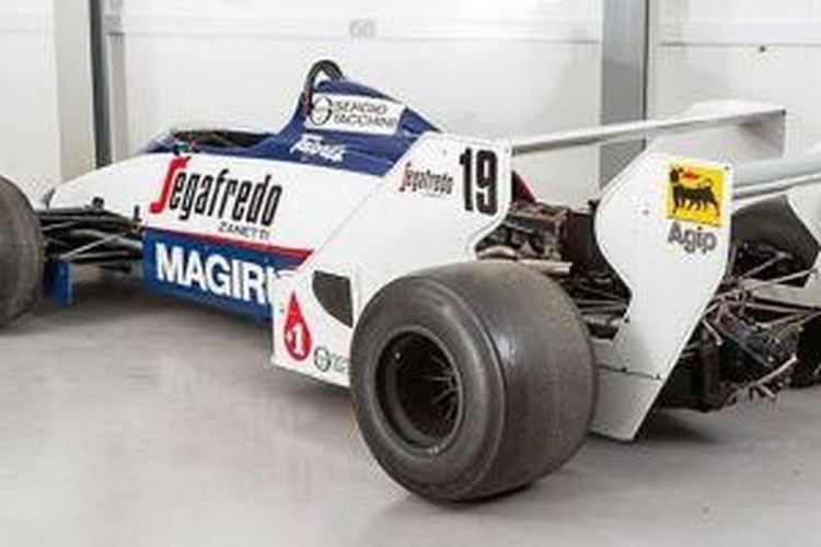 Toleman TG183B milik Ayrton Senna