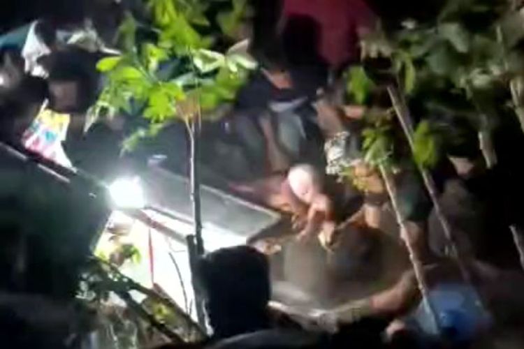 Karnaval Sound Horeg di Blitar Ricuh, Penjual Kopi Terluka, Gerobak Hancur
