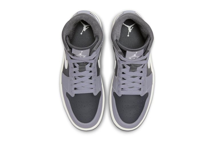 Air Jordan 1 Cement Grey versi mid