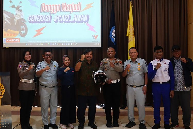 Seminar keselamatan berkendara di UI bersama PT AHM, WMS, Jasa Raharja, dan Polda Metro Jaya.