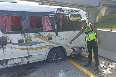 Mobil Rombongan Pengantar Calon Haji Kecelakaan di Tol Salatiga, Sopir dan 8 Penumpang Terluka