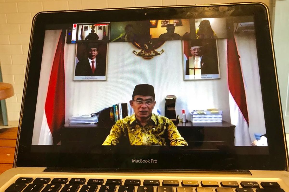 Coordinating Minister for Human Development and Culture Muhadjir Effendy in a webinar hosted by the Open University (7/2/2020)