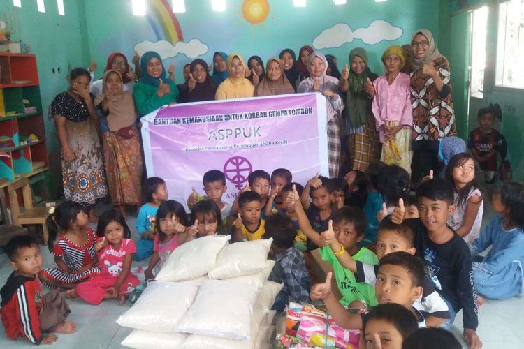 Bantuan untuk kelompok perempuan pelaku usaha mikro di Desa Darek Kabupaten Lombok Tengah 