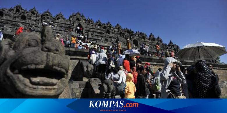 Separuh Lantai Tangga Candi Borobudur Rusak