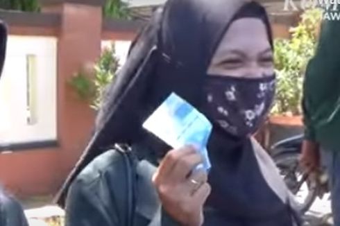 Warga Kaget Tiba-tiba Dihentikan Satpol PP, Ternyata Diberi Hadiah Uang karena Bermasker