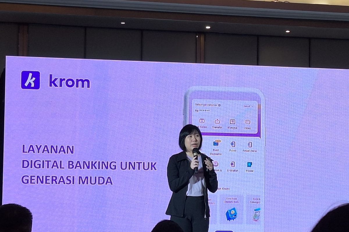 Head of Marketing PT Krom Bank Indonesia Tbk Felicia Thenardy dalam  acara Konferensi Pers Peluncuran Layanan Perbankan Digital Krom, Selasa (27/2/2024).