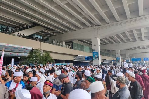 Dipadati Simpatisan Rizieq Shihab, Terminal 3 Bandara Soekarno-Hatta Lumpuh