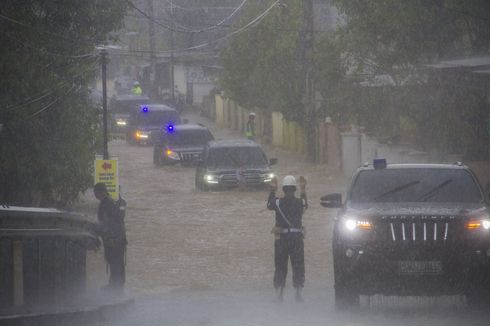 [POPULER OTOMOTIF] Mobil Dinas Jokowi Terabas Banjir | Banyak Kendaraan Pakai Pelat Nomer Palsu