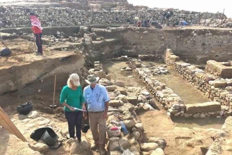 Arkeolog sedang berada di kota Tall el-Hammam 