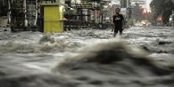 Update Banjir Jakarta Jumat Pagi: 106 RT dan 14 Ruas Jalan Masih Tergenang
