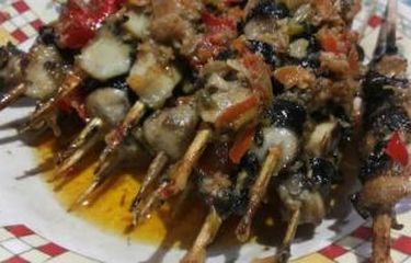 Sedap, Sate Kolombi dari Keong Emas dengan Aroma Jahe