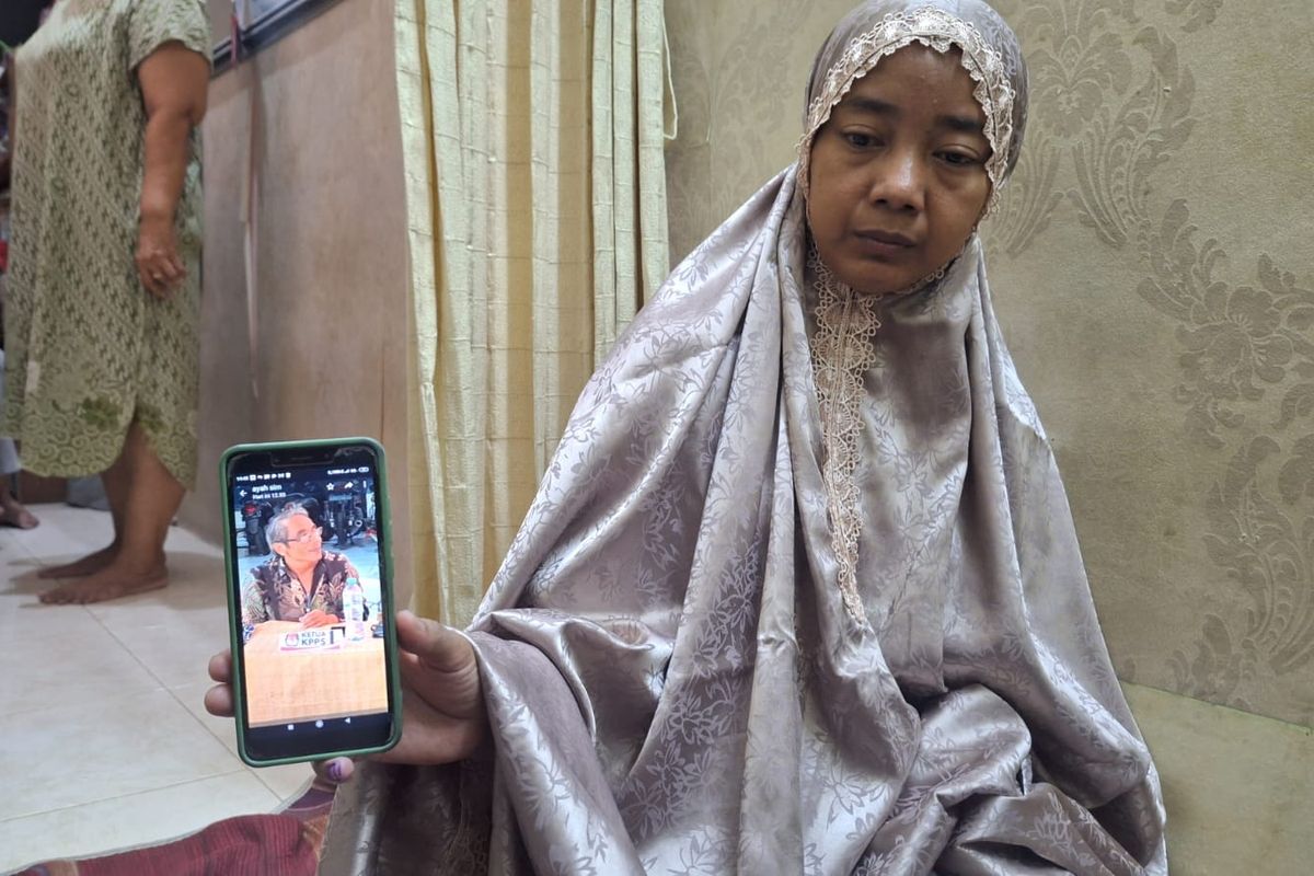 Istri Ketua KPPS di Surabaya yang meninggal usai bertugas, Jumat (16/2/2024).