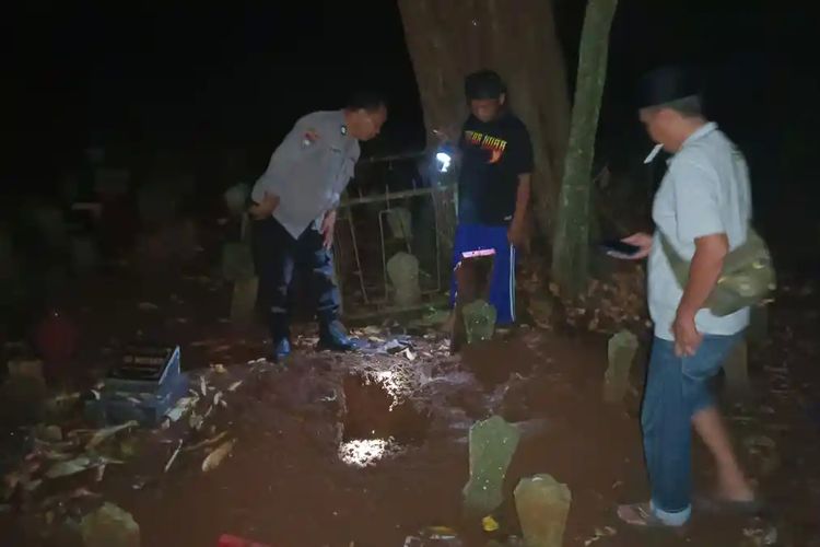Diduga Terkait Ritual Pesugihan, Makam di Sumberarum Bojonegoro Nyaris Dibongkar Pencuri