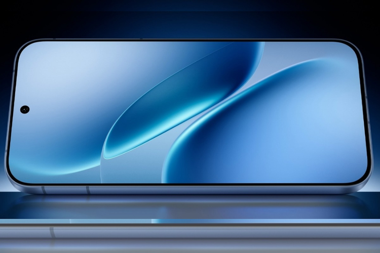 iQoo Z11 Turbo dibekali kamera depan (selfie) 32 MP. 
