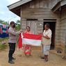 Semangat HUT RI ke-75, Bendera Merah Putih Dibagikan ke Warga Suku Talang Mamak Riau 