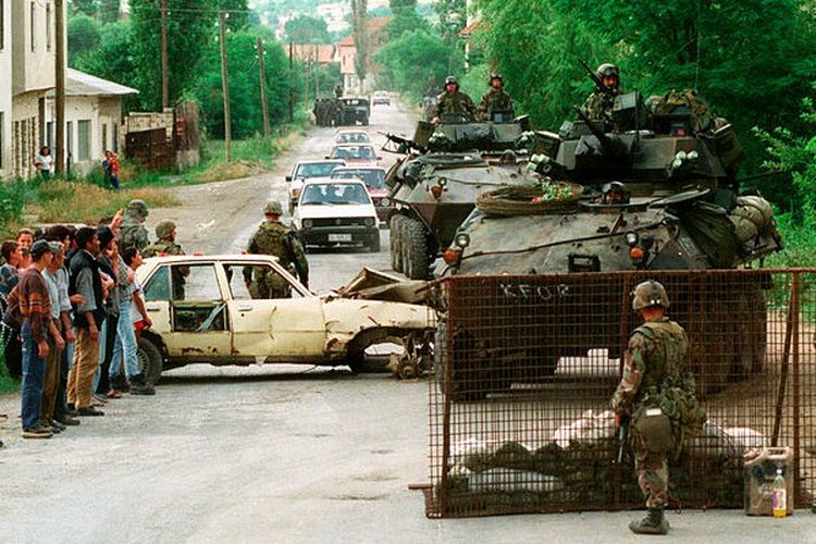 Pasukan NATO dalam Perang Kosovo (1998-1999).