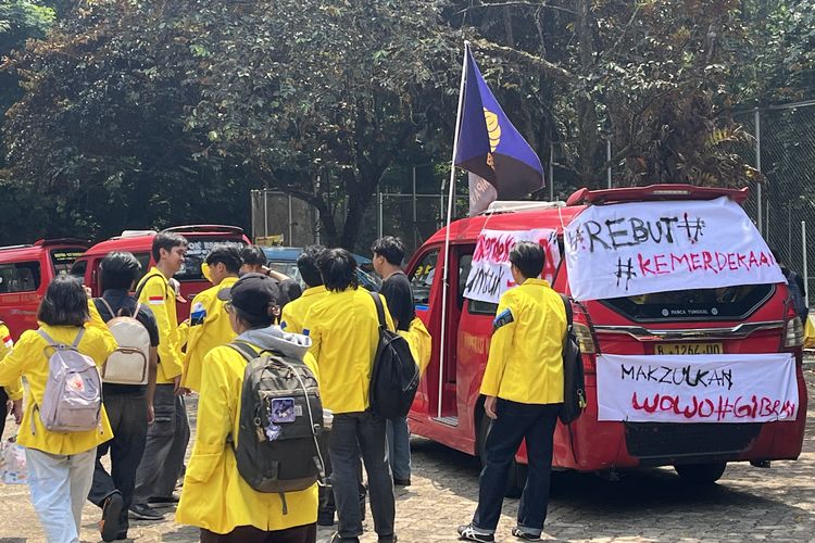 Kemerdekaan Terpusat, Membaca Gejala Sentralisasi