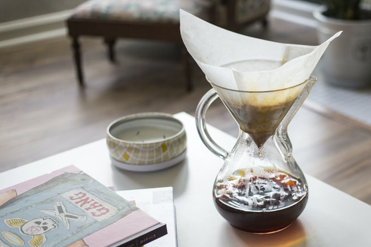 Menyeduh kopi dengan cara berbeda agar tidak bosan bisa jadi cara untuk menjaga produktivitas saat kerja.