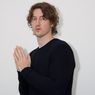Lirik dan Terjemahan Lagu To Have You Today dari Dean Lewis
