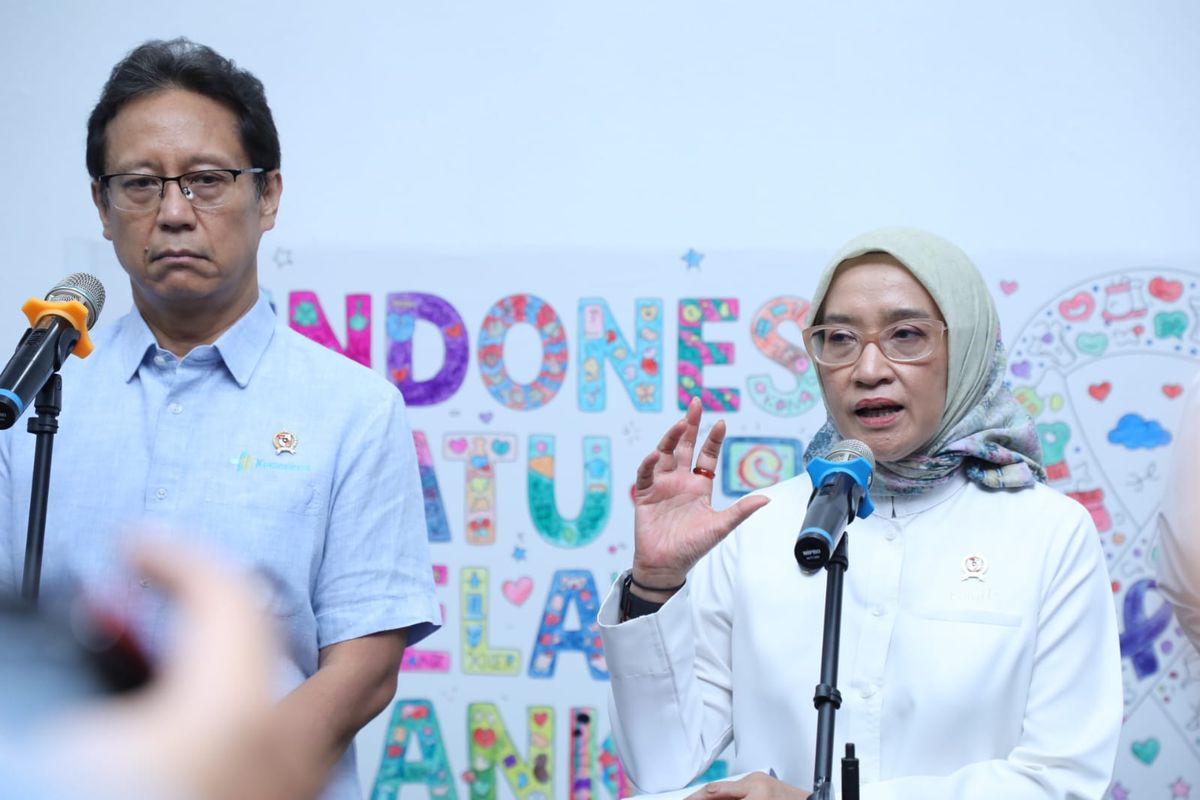 Menteri Pendayagunaan Aparatur Negara dan Reformasi Birokrasi (PANRB) Rini Widyantini meninjau kesiapan layanan kesehatan menjelang libur Hari Raya Nyepi dan Idul Fitri 2026 di Rumah Sakit (RS) Kanker Dharmais, Jakarta, Senin (16/3/2026)